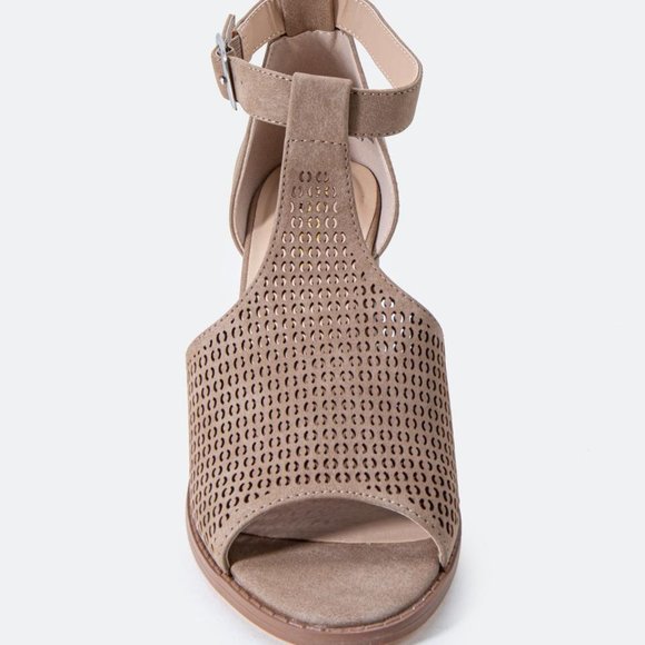 FREE SHIP | Francesca's | NWT Restricted Fayla Perforated Heel - Picture 5 of 11